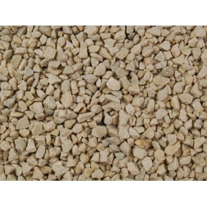 Beiger Marmorsplitt Chateau-Beige (8-12 mm) im 25 kg Sack, ideal für Garten- und Landschaftsbau.