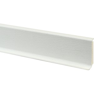 Weiße Kernsockelleiste KU003 aus Kunststoff, 14x60x2500 mm.