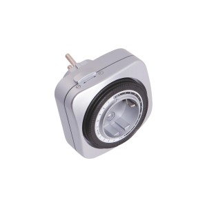 Mechanische Tageszeitschaltuhr in Silber für die Hausfunksteuerung mit 96 Schaltmöglichkeiten.