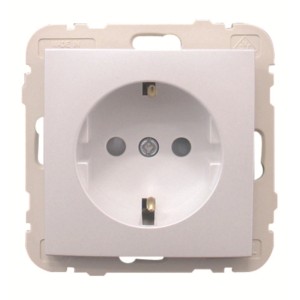 Weiße Logus Steckdose mit erhöhtem Berührungsschutz für Unterputzmontage.