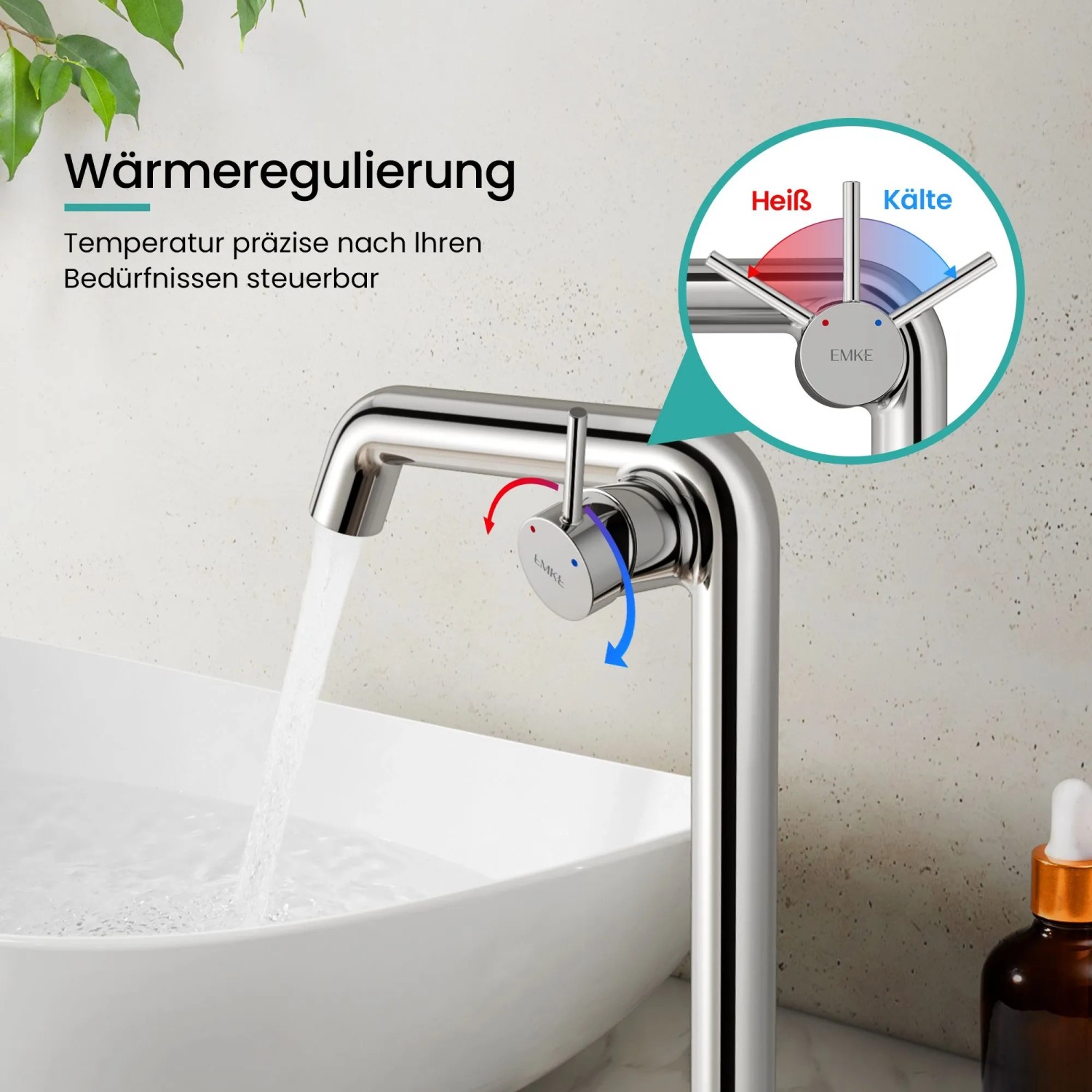 Emke Chrom Waschtischarmatur mit Einhebelmischer, Wasser fließt ins Waschbecken. Deutliche Anzeige der Temperaturregelung.