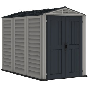 Graues Duramax Kunststoff-Gartenhaus YardMate Plus mit Doppeltür und Satteldach. Ideal als Gerätehaus.