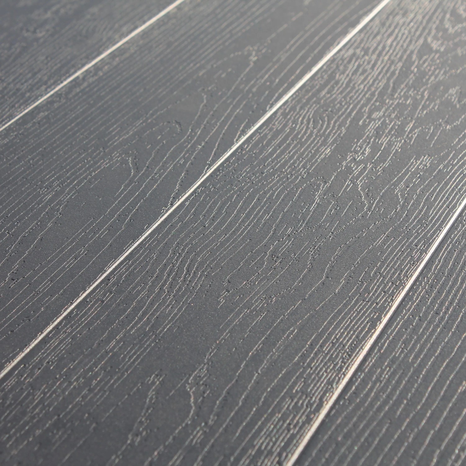 Detailansicht der anthrazitfarbenen Holzstruktur der Leco Bierzeltgarnitur Carina.