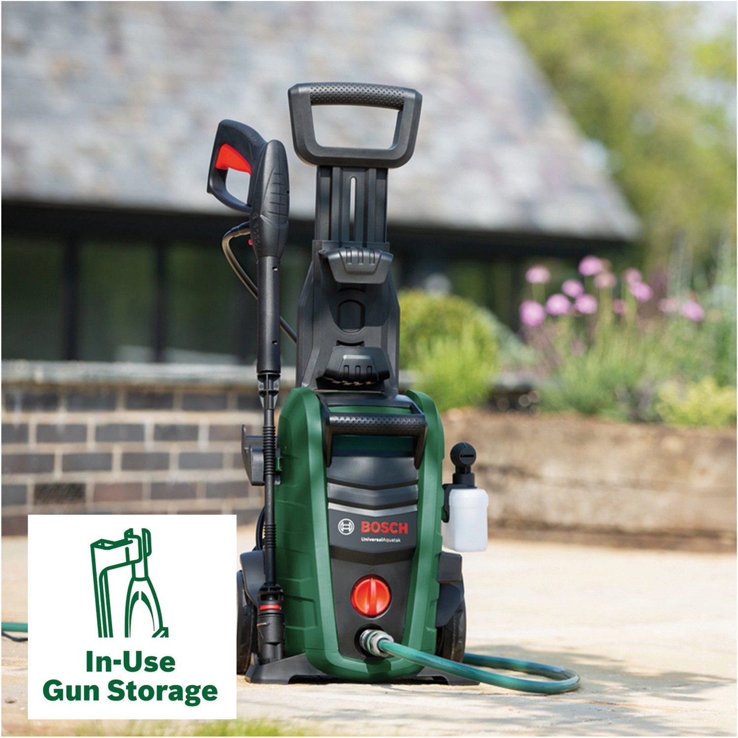 Bosch Universal Aquatak 125 Hochdruckreiniger mit Home and Car Zubehörset.