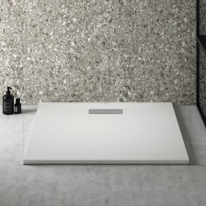 Rechteckige, flache Ideal Standard Duschwanne Ultra Flat New, 90x80 cm, in Weiß.