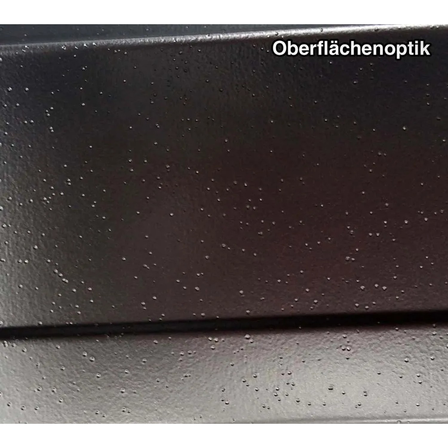 Detailaufnahme der Oberflächenstruktur des anthrazitfarbenen Sojag Messina Pavillons.