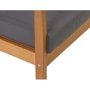 Detailaufnahme: Siena Garden Lounge-Set Tavira, Eukalyptus Holz, graues Kissen.