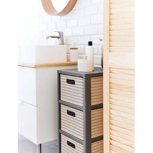 Rotho Tower Country mit 3 A4 Aufbewahrungsboxen in Cappuccino im Badezimmer.