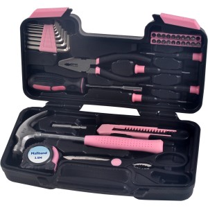 Offener Werkzeugkoffer, 39-teilig, mit Werkzeugen und pinkfarbenen Akzenten.