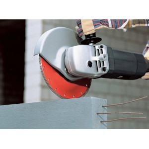 Diamant-Trennscheibe Turbo 115 mm im Einsatz an einem Winkelschleifer.