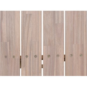 Detailansicht der Akazienholz-Oberfläche des Kinder-Picknicktischs Bamori.