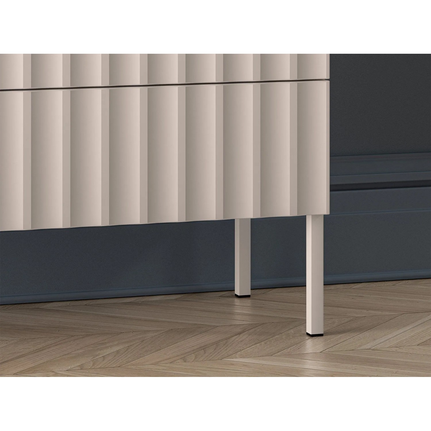 Selsey Sideboard Derriva, Kaschmir, mit gerillten Fronten und schlanken Metallbeinen auf Holzparkett.