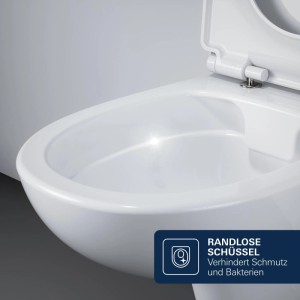 Grohe Wand-Tiefspül-WC-Set Bau Keramik in Weiß, Nahaufnahme der randlosen WC-Schüssel mit offenem Deckel. Modernes Bad-WC.