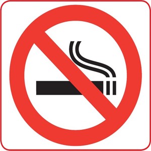 Conacord Aufkleber "Nicht Rauchen", 85x80mm, rotes Verbotsschild mit Zigarettensymbol.