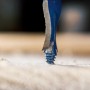 Bosch Flachfräsbohrer Expert Self Cut Speed 26mm beim Bohren in Holz.