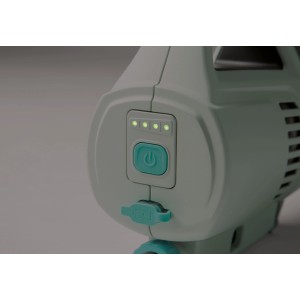 Detailaufnahme: Intex Akku-Poolsauger mit Ladestandsanzeige und Power-Knopf.