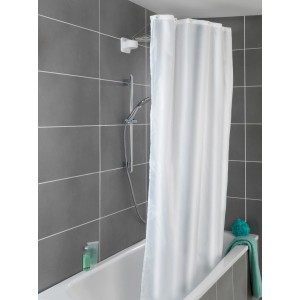 Wenko Duschschirm mit 12 Armen aus Edelstahl über einer Badewanne mit Duschvorhang.