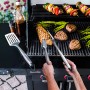 Char-Broil Grillbesteck-Set, 3-teilig, aus Edelstahl mit Komfortgriffen beim Grillen von Fleisch und Gemüse.
