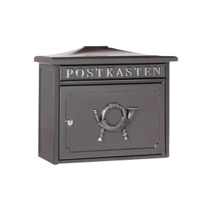 Burg Wächter Briefkasten Sylt 1883 in Alteisen mit Posthorn-Motiv.