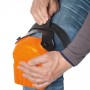 Orange LUX Knieschoner Comfort am Knie mit verstellbarem Band.