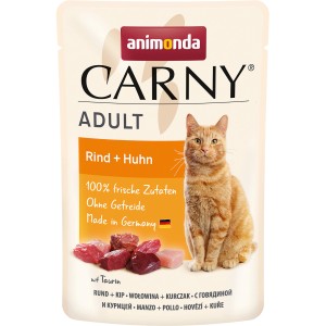 Carny Katzenfutter Adult Rind & Huhn, 85g Packung mit Katze und Fleischstücken.
