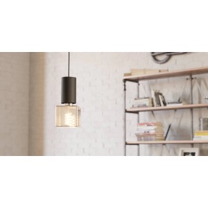 Dimmbares Eglo E27 LED Leuchtmittel, 4W, mit warmweißem Licht in Wohnraum.