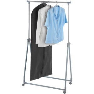 Klappbarer Wenko Kleiderständer mit Kleidung in Grau, Weiß und Blau. Höhenverstellbar und mobil.