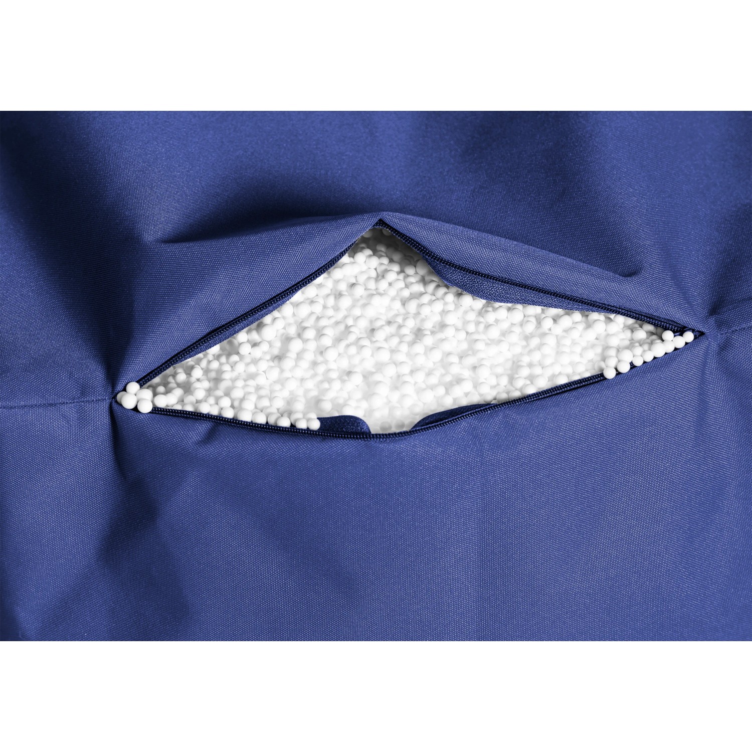 Detailaufnahme: Dunkelblauer Sitting Point Sitzsack Big Bag mit EPS-Perlen Füllung.