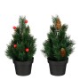 Künstlicher Weihnachtsbaum mit Kieferzapfen und Beeren im Topf, 24 cm hoch.