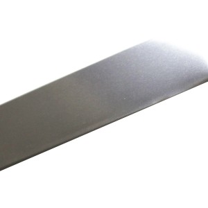 Arcansas Übergangsprofil aus Edelstahl, 30 mm breit, 900 mm lang.