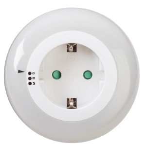 LED Nachtlicht mit Dämmerungssensor und Steckdose, Farbe einstellbar.