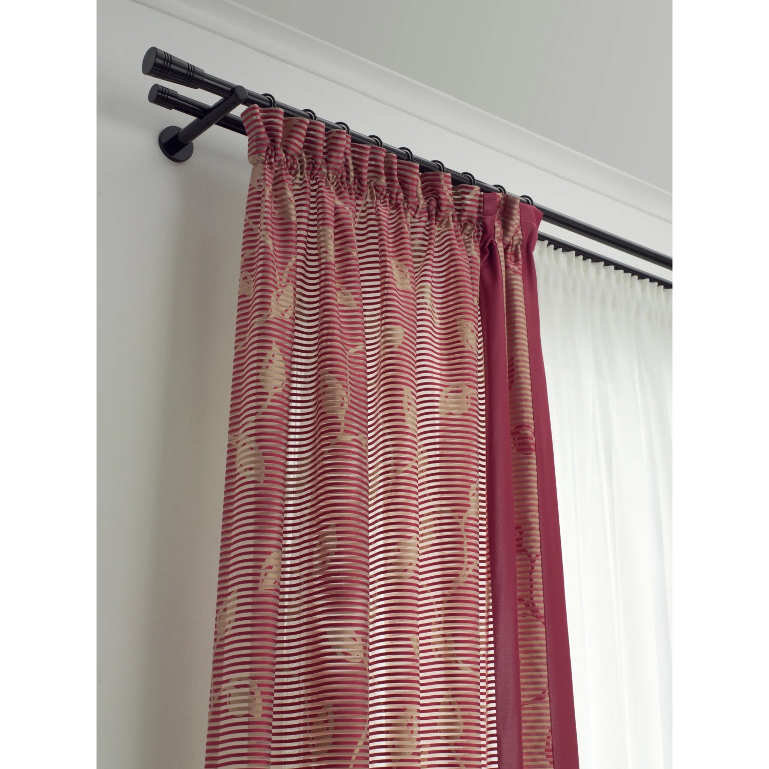 Gardinia Gardinenstange Chicago, Ø 20 mm, Schwarz, 160 cm mit Vorhang.