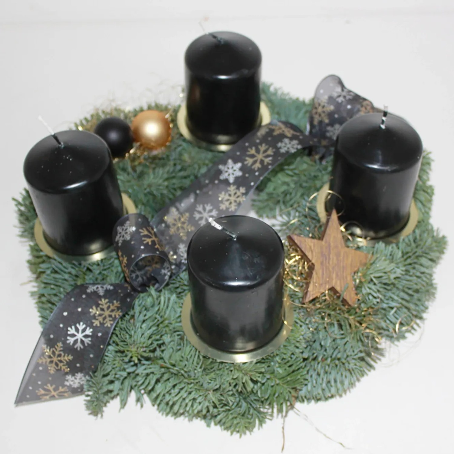 Adventskranz inkl. 4 Kerzen Ø 30 cm Schwarz kaufen bei OBI