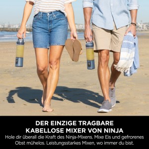Personen mit Ninja Mixer Blast BC151EUNV am Strand. Kabelloser, blauer Smoothie-Maker für unterwegs.