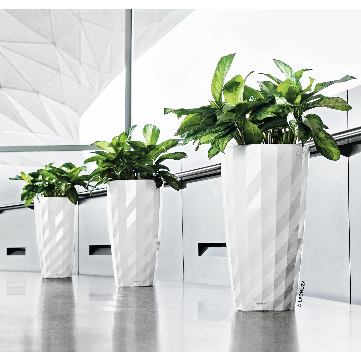 Lechuza® Pflanzsäule Diamante Premium Weiß Hochglanz Ø 40cm Bewässerungssystem kaufen bei OBI