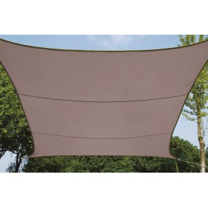 Braun-graues, viereckiges Perel Sonnensegel 500x500 cm für Terrasse und Garten.