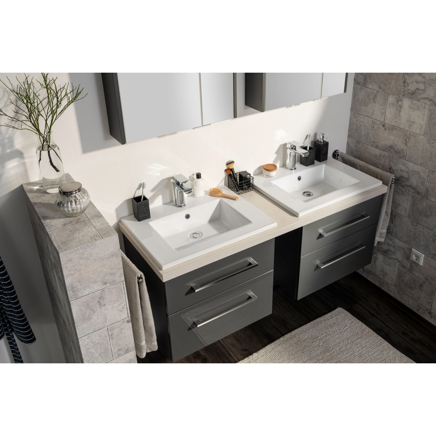 Fackelmann Handwaschbecken B.Perfect, 62 cm, weiß, eckig, mit Armatur und Unterschrank im Badezimmer.