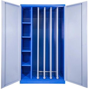 Geöffneter, blauer Güde Vertikal-Auszugschrank VAS T02 mit Fächern und Ausziehlochwänden.