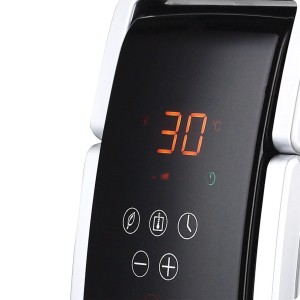 Detailaufnahme: LED-Display des Ölradiators Madum mit Temperaturanzeige und Bedienelementen.