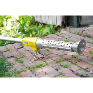 Gloria Thermoflamm Bio Electro Unkrautbrenner mit Standfuß auf Pflastersteinen.