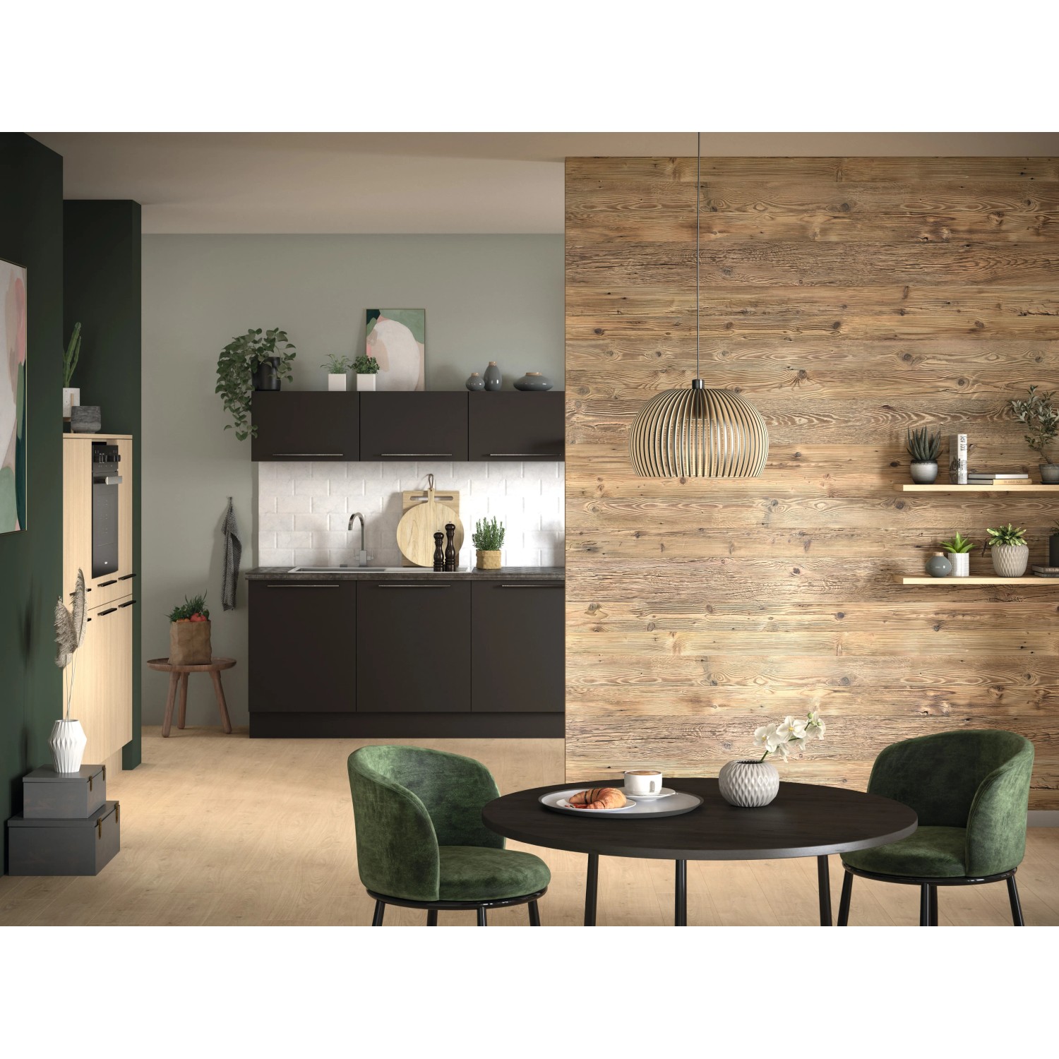 Raum mit Egger DecoWall Wandpaneelen Namur Fichte Natur als Holzwand hinter Esstisch.