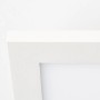 Detailaufnahme des weißen, eckigen LED-Deckenpaneels Buffi (60x60 cm) von Brilliant.
