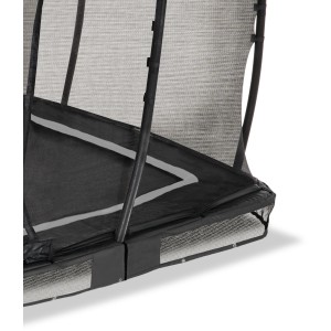 Detailaufnahme: Schwarzes EXIT Allure Premium Bodentrampolin mit Sicherheitsnetz.