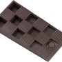 Brauner Keil, 90x45x15 mm, für Fenster-Zubehör, mit sägezahnförmiger Struktur.