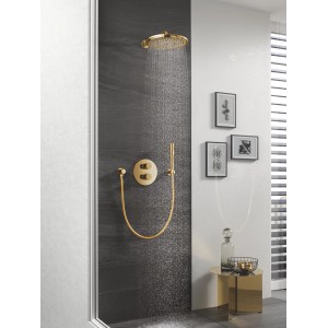 Grohe Rainshower Cosmopolitan 310 Kopfbrause-Set in Cool Sunrise mit laufendem Wasser.