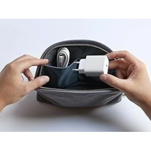 Anker Ladegerät 312 (20W, Weiß) in grauer Tasche mit Ladekabel. Zubehör für Computer & Multimedia.