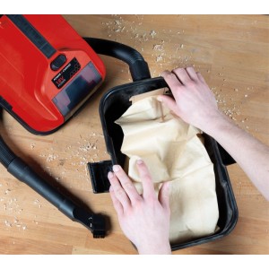 Einhell Schmutzfangsack 10L (5er-Set) für Nass-Trockensauger im Einsatz.