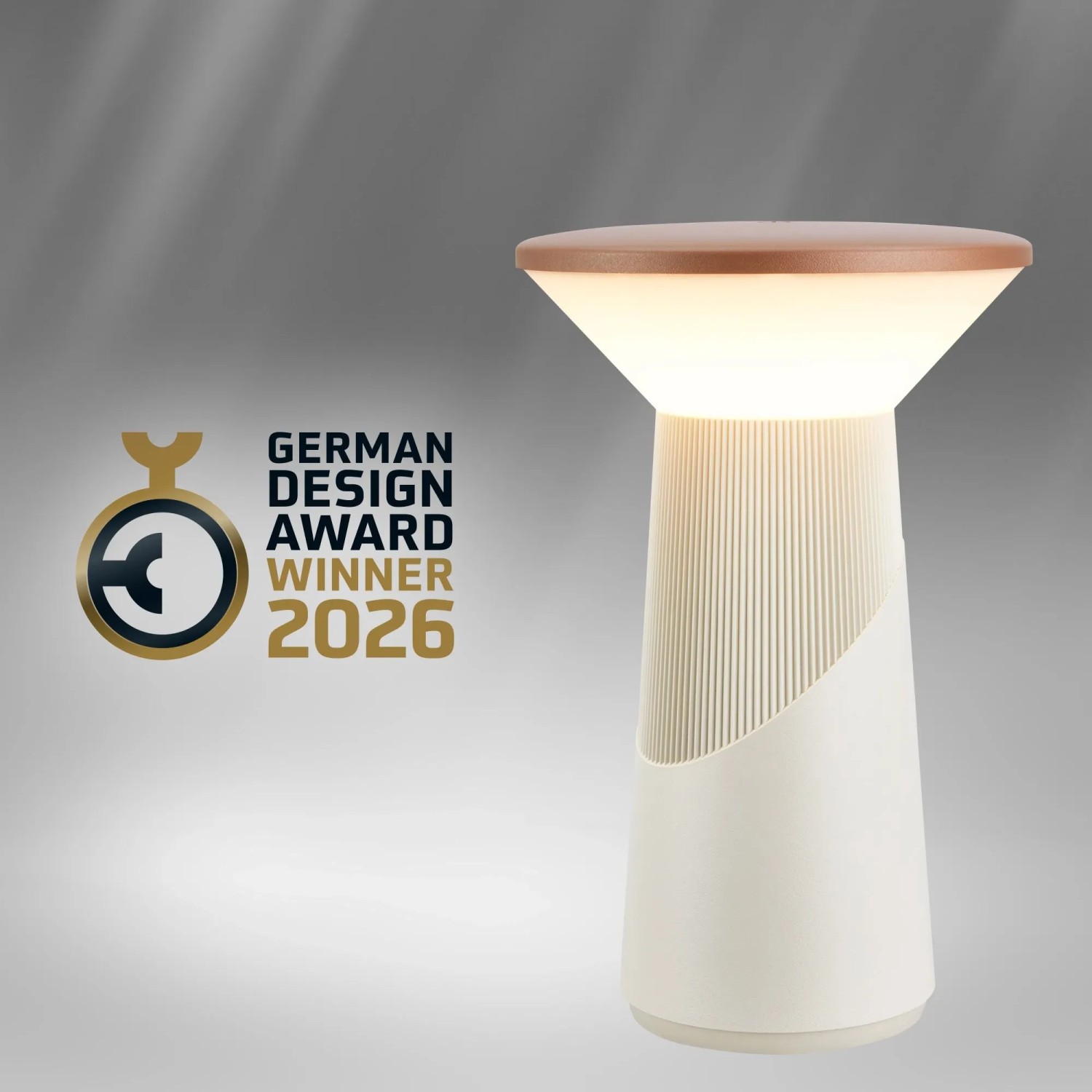 Dimmbare Brilo Akku Tischleuchte Pilia in Coffee, Design-Tischlampe mit Touchfunktion und German Design Award.