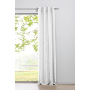 Weißer mydeco Schlaufenschal Balance, 300x135 cm, vor Fenster mit Ausblick ins Grüne.