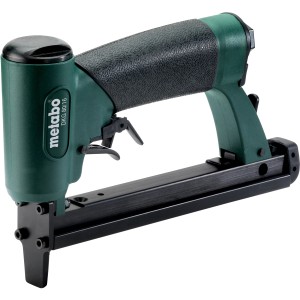 Metabo Druckluft-Klammergerät DKG 80/16 für Kompressoren, ergonomisch und leicht.